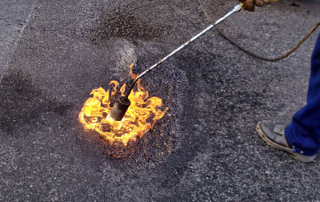 Brackenhall flat roofing repairs